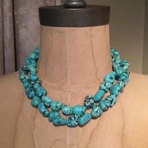 NWOT Faux Veined Turquoise Double Layer Statement Necklace